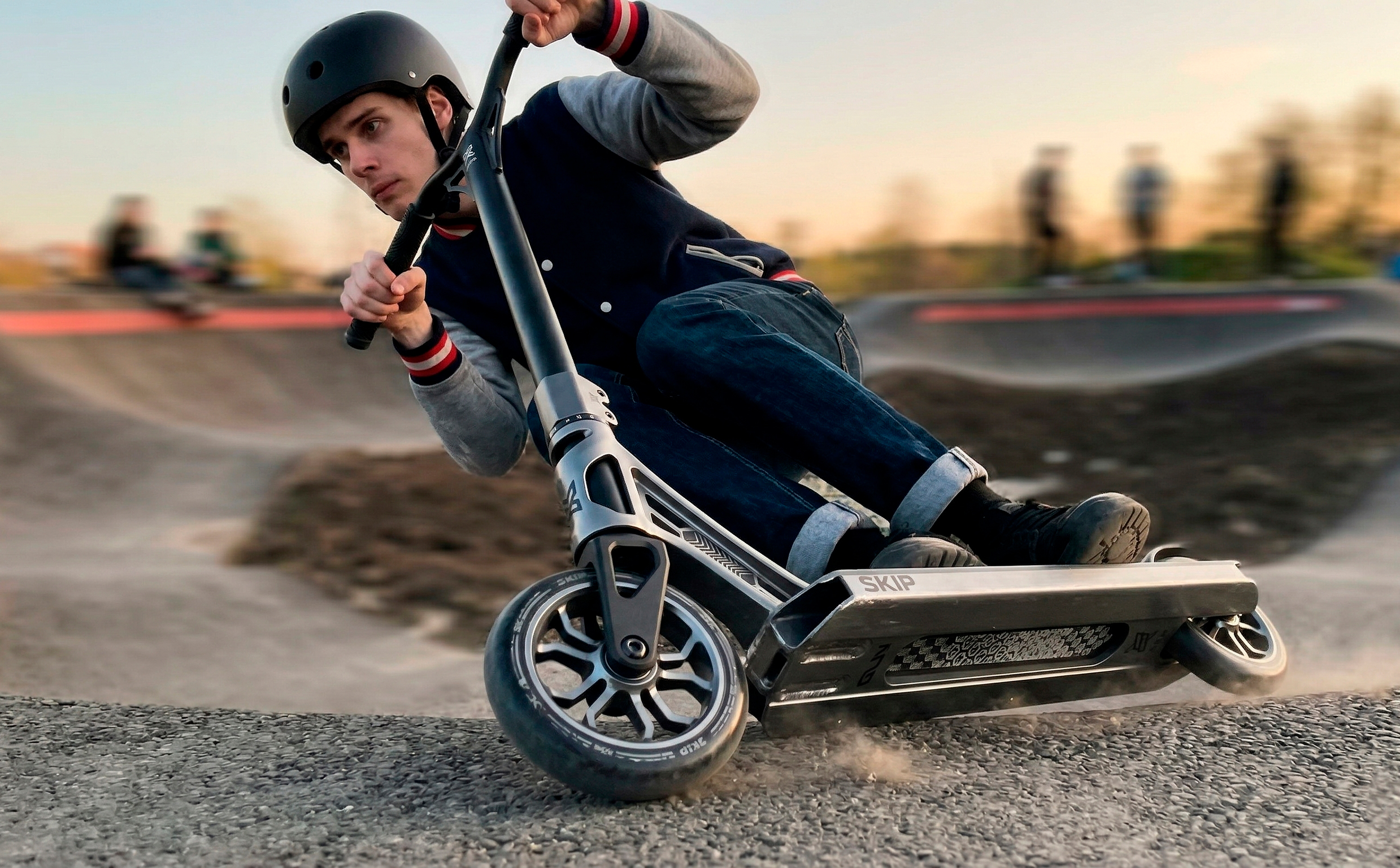 Самокат SKIP X-GUN серый